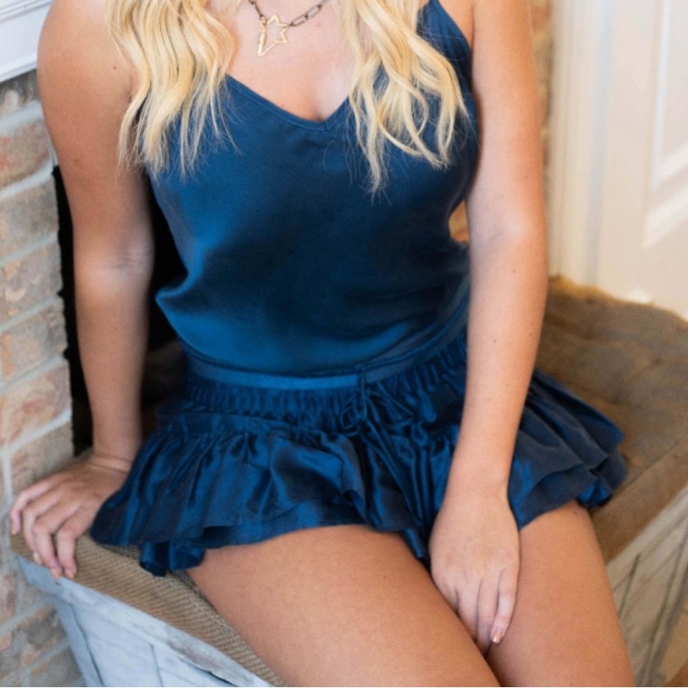Shug skirt in navy. Worn a few times but is in perfect condition.